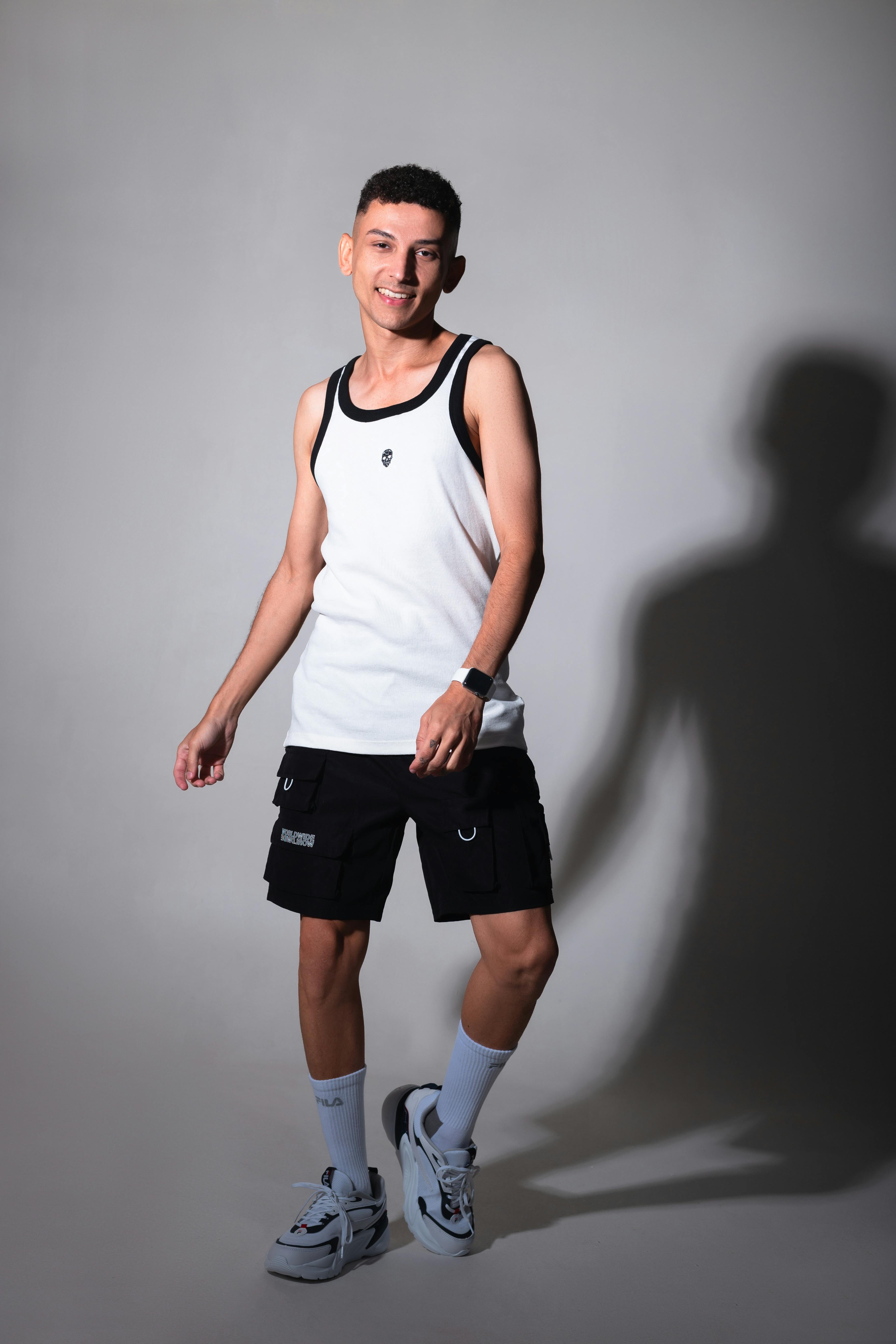 Essential Contrast Tank – Minimal Street Fit